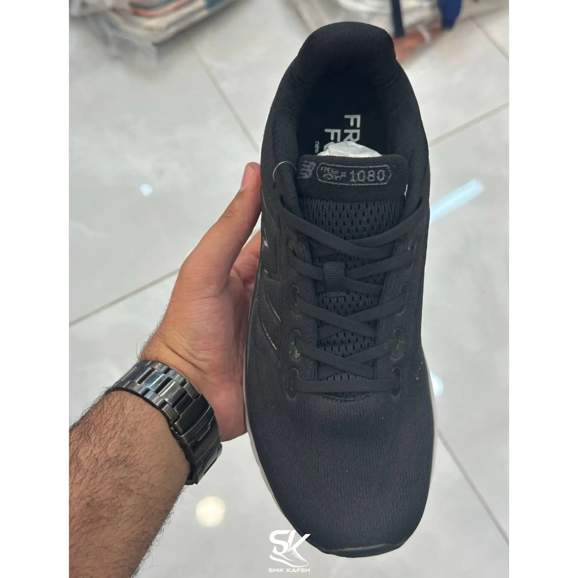 کتونی New Balance 1080 V13 از شیک کفش