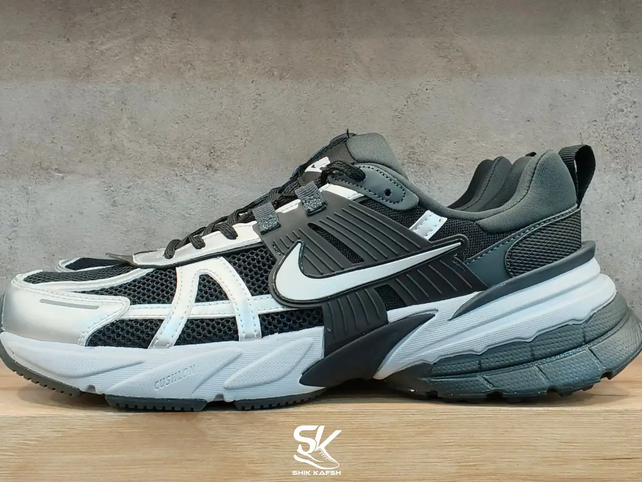 کتونی اسپرت نایک وی 2 کی مردانه و زنانه | Nike V2K Run کتونی اسپرت نایک وی 2 کی مردانه و زنانه | Nike V2K Run