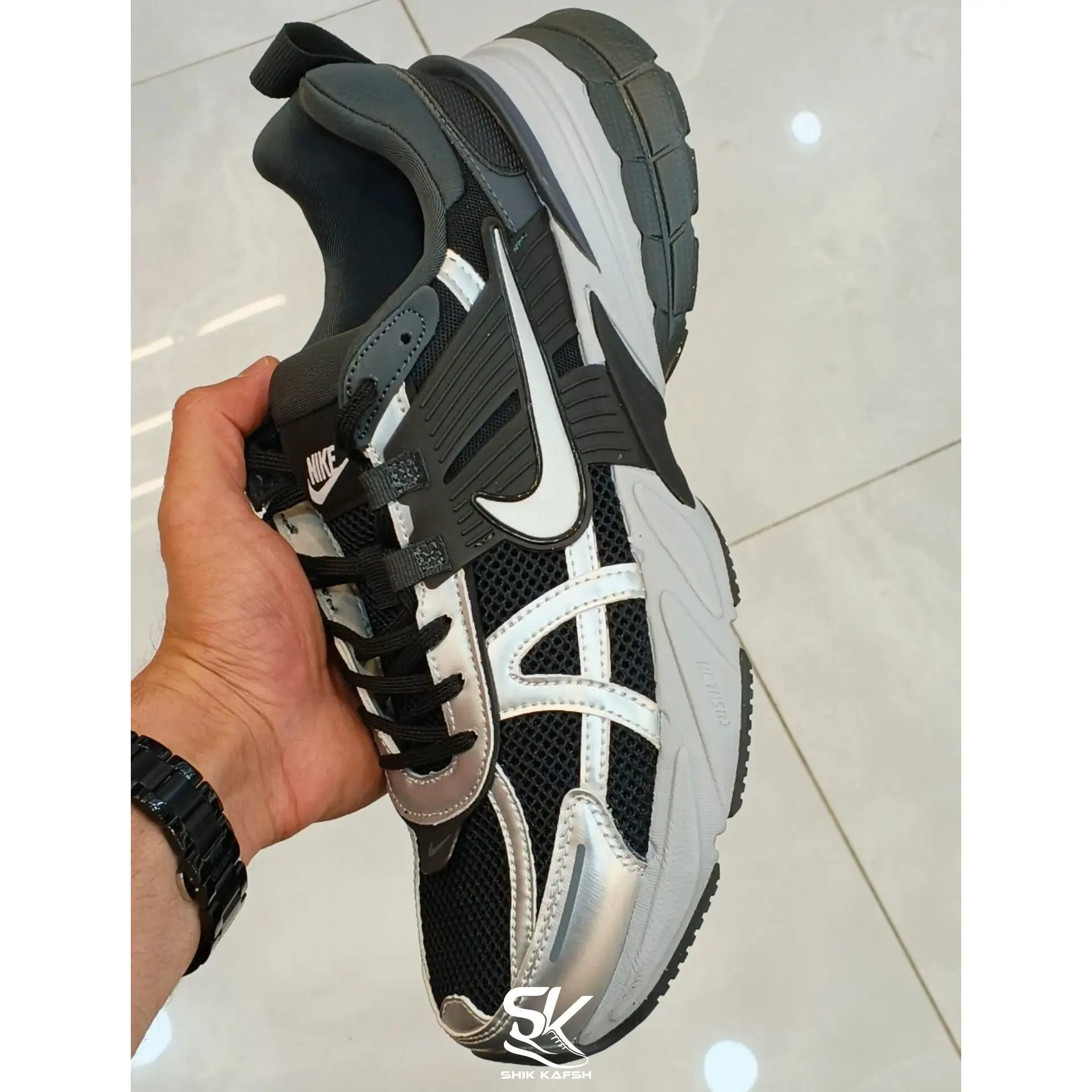 کتونی نایک V2K Run مردانه و زنانه برای استایل روزمره